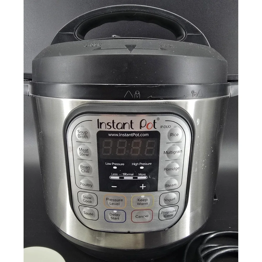 Instant Pot Pressure Cooker IP-DUO60 V3 7-in-1 Programmable 6 Quart Convenient